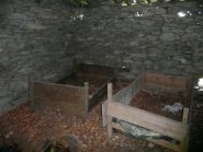 Letti in baite diroccate