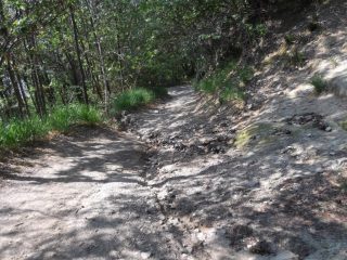 alcuni tratti in salita poco ciclabili