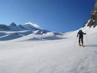 La giornata promette bene salendo alla P.ta d'Arnas