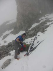 Alla spalla inizia a nevicare