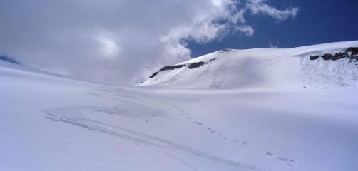 è iniziata la discesa con traverso  e firma  esauriente....cosi fino sopra le baite...