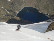 in picchiata sulla diga