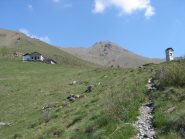 S.Domenico, sullo sfondo gli alpeggi e a dx la Bellavarda, a sx la Marsè