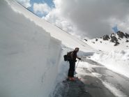 SI ATTRAVERSA LA STRADA.....