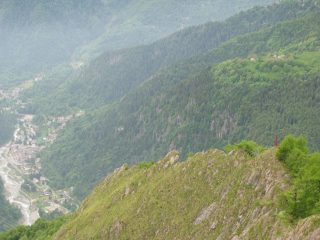 Dalla cresta, vista su Ronco, Nivolastro e Punta Vallon