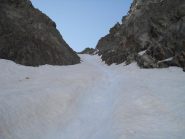 Inizio del Canalino con evidente profonda rigola 