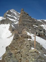 il paletto che indica il passaggio della sella