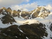 Il Pizzo Stella con i suoi canali visibili già dal rifugio 