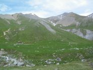 Il ,Vallone del Rio di Pier: a dx il Faraut a sx il Reghetta