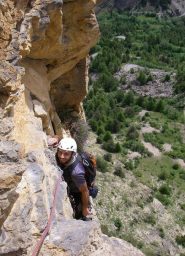 Emanuele dopo lo strapiombo di 6a