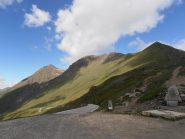 03 - primo tratto di strada verso la Ciantiplagna visto dal Colle delle Finestre