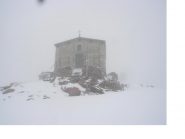 Attorno alla Cappella rifugio e tutto Bianco...
