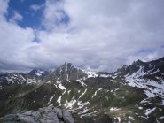 dalla vetta verso il Faroma.....