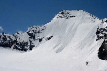 La parete con le nostre tracce di discesa...e non solo...  