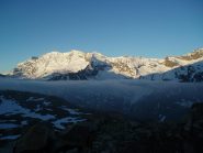 Vista suggestiva sulle Levanne mentre albeggia