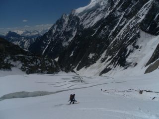 in discesa nel ghiacciaio di Bionnassay...
