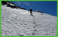 Ci alterniamo a battere traccia sotto il colle del Courmaon