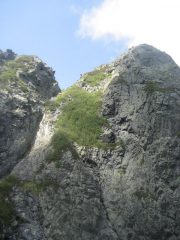 ultimo dirupo, poi la cima (a dx)
