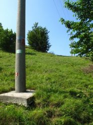 Palo della luce al bivio per la Rocca Barbena