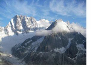 La nord delle Jorasses e il Dente del Gigante dal ref. du Couvercle.