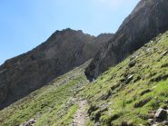 L'Ouillé salendo sul sentiero 18D