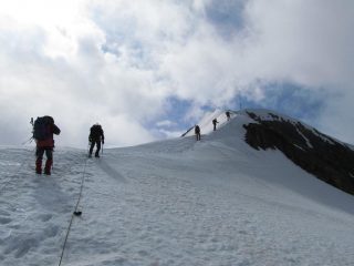 sulla cresta in vista della cima