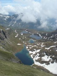 panorama spettacolare scendendo lungo la cresta