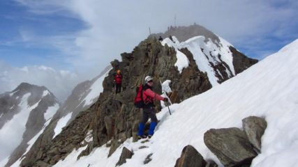 salendo la cresta NE della Punta di Finale...05 (24-6-2012)
