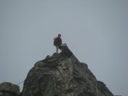 Zoom su Ines, in cima al primo salto della ferrata