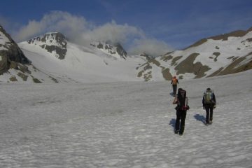Sul ghiacciaio ancora ben innevato  
