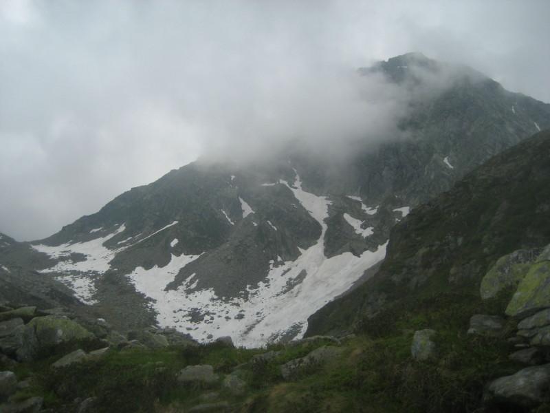 passo del Mottone a sx della foto, Pizzo Ton a dx della foto