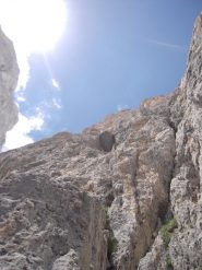 Direttiva centrale-Camino con enorme blocco incastrato...