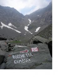 Il Passo di Coca  dal bivio per la Bocchetta dei Camosci...