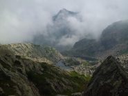 Laghi verdi dal costone sopra il bivacco