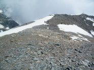 La croce del Mont Rous vista dalla vetta vera