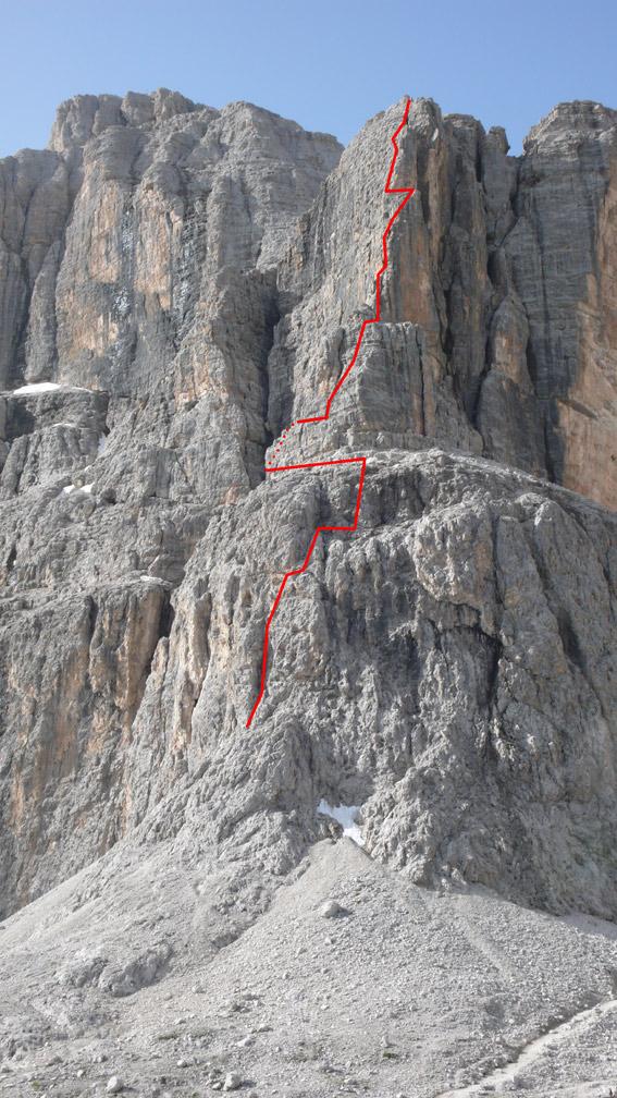 Spigolo nord-ovest del Pisciadù con segnata la Via Dillmaier