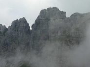 nebbioso panorama dalla cima