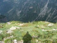 in discesa verso la Val Regana già in ombra