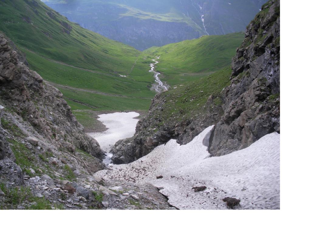 Il canale e Le Vallon..nella strozzatura e' il tratto chiave..