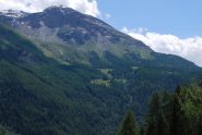 L’alpeggio di Boregne e la Becca di Tos arrivando a Milliery