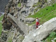 alla base, pietrone caratteristico