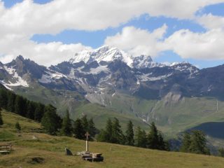 04 - partenza da Champillon con vista sul Grand Combin