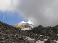 02 - sotto il Col Fussi, appare la cima tra le nuvole