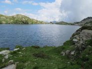 Costeggiando il lago