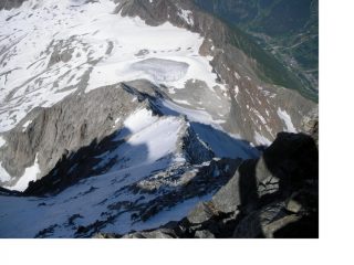 La lunga cresta di salita vista dall'alto...