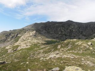 04 - Ciarm del Prete a sx e Lago di Viana a centro foto