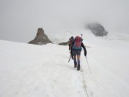 l'isolotto roccioso su cui è posto il rifugio dell'Aigle