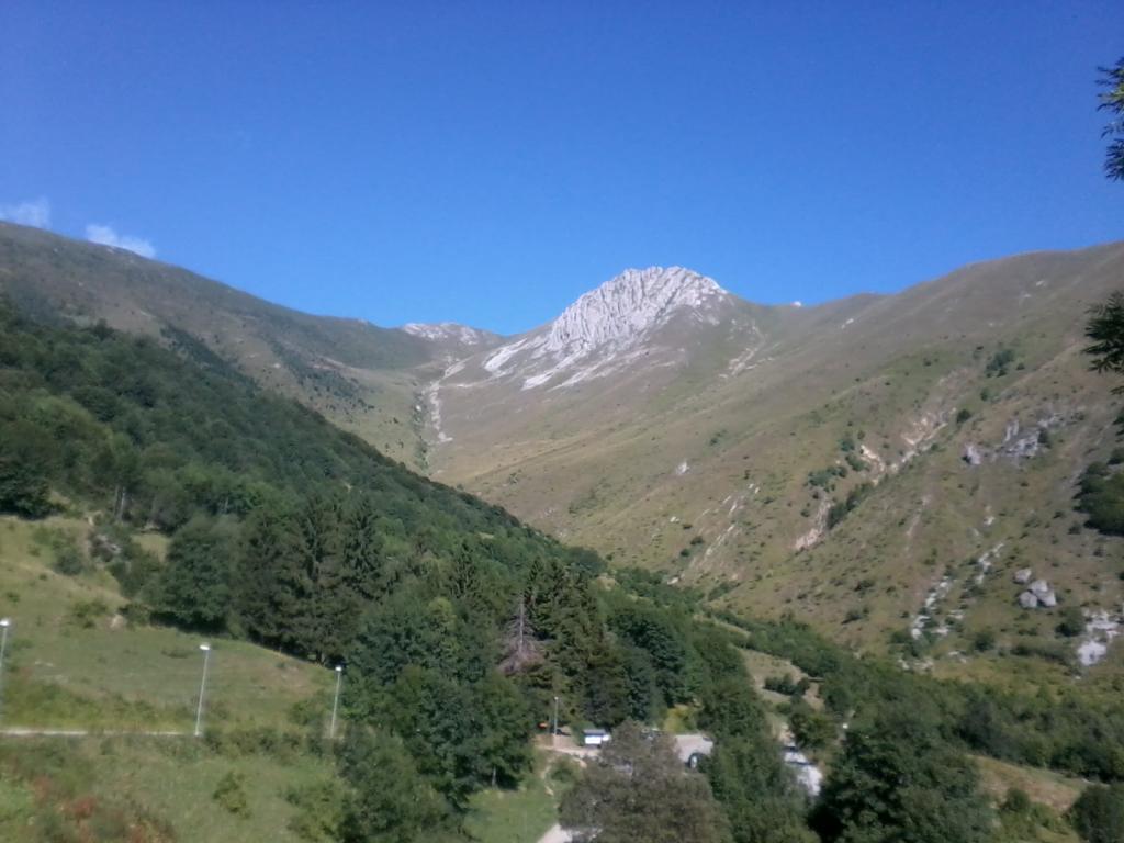 uno sguardo verso la rocca d'orel