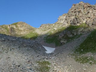 colletto 2712 a dx la cima della costiera dell'uja