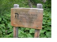 La targa del parco...